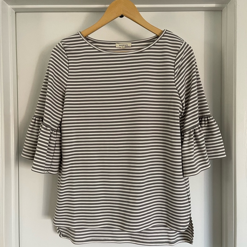 Max Studio Grey Striped Flutter Sleeve Top